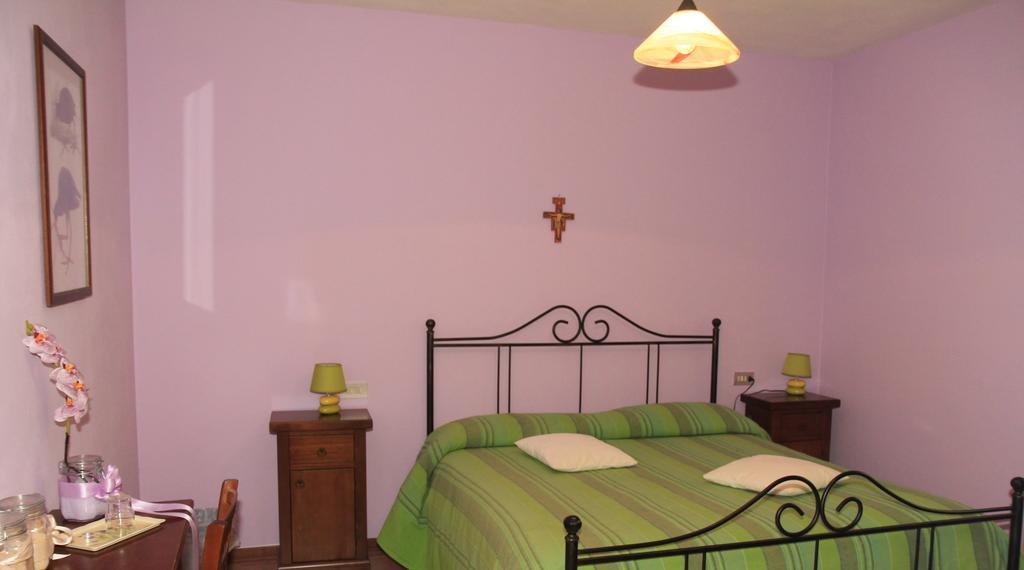 Hotel La Quiete Assisi Phòng bức ảnh